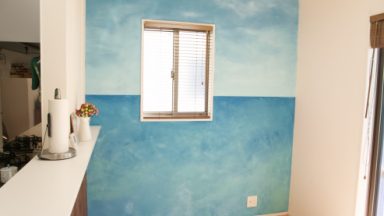 ブログ更新しました　4/24　ブログ漆喰について更新　　海と空の漆喰壁。とらわけない心の軌跡。